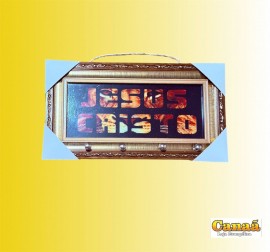 Porta chave moldura dourada de madeira com vidro ( JESUS CRISTO fundo preto letras le�o alaranjado ) 
