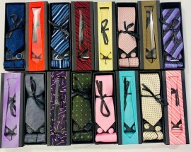  Kit gravata slim com lenço e abotoadura na caixa decorada, cada