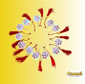 Chaveiro madeira pintada redonda com pompom   ( Mulher virtuosa quem a achar�) C/12