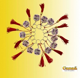 Chaveiro madeira pintada redonda com pompom vermelho ( Mulher guerreira s� abaixa a cabe�a para Orar) C/12